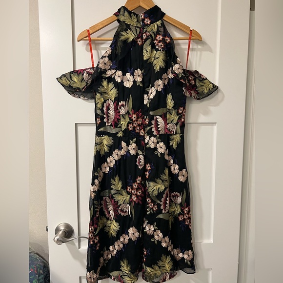 Monique Lhuillier Black Floral Garden Embroidered Dress- size 6 - Picture 6 of 10